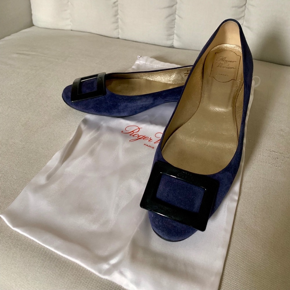 Roger Vivier navy suede ballet flats, size 39